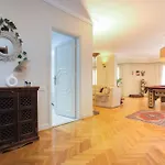 Central Apartment In Mohandseen